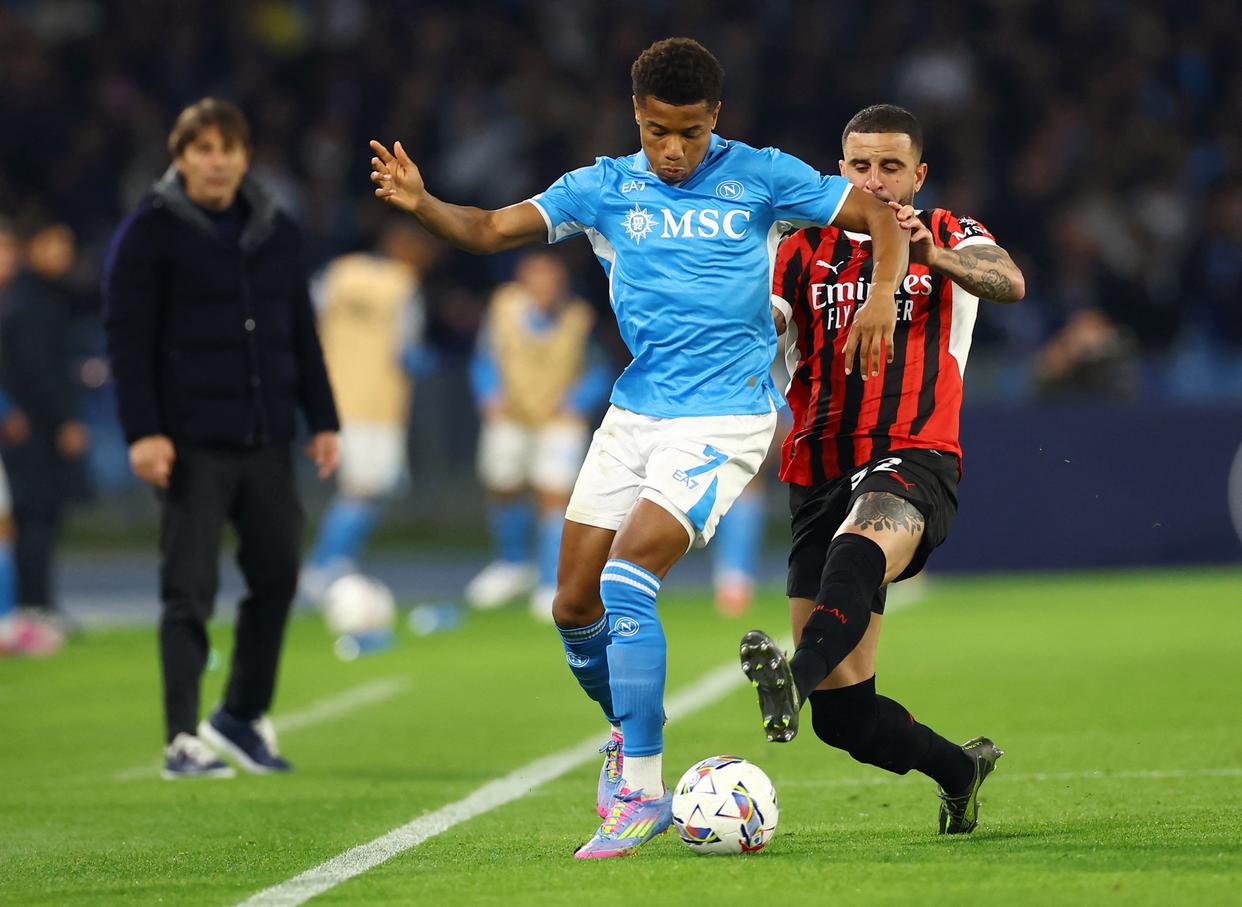 关于尤文图斯不敌那不勒斯，意大利豪门陷入困境的信息