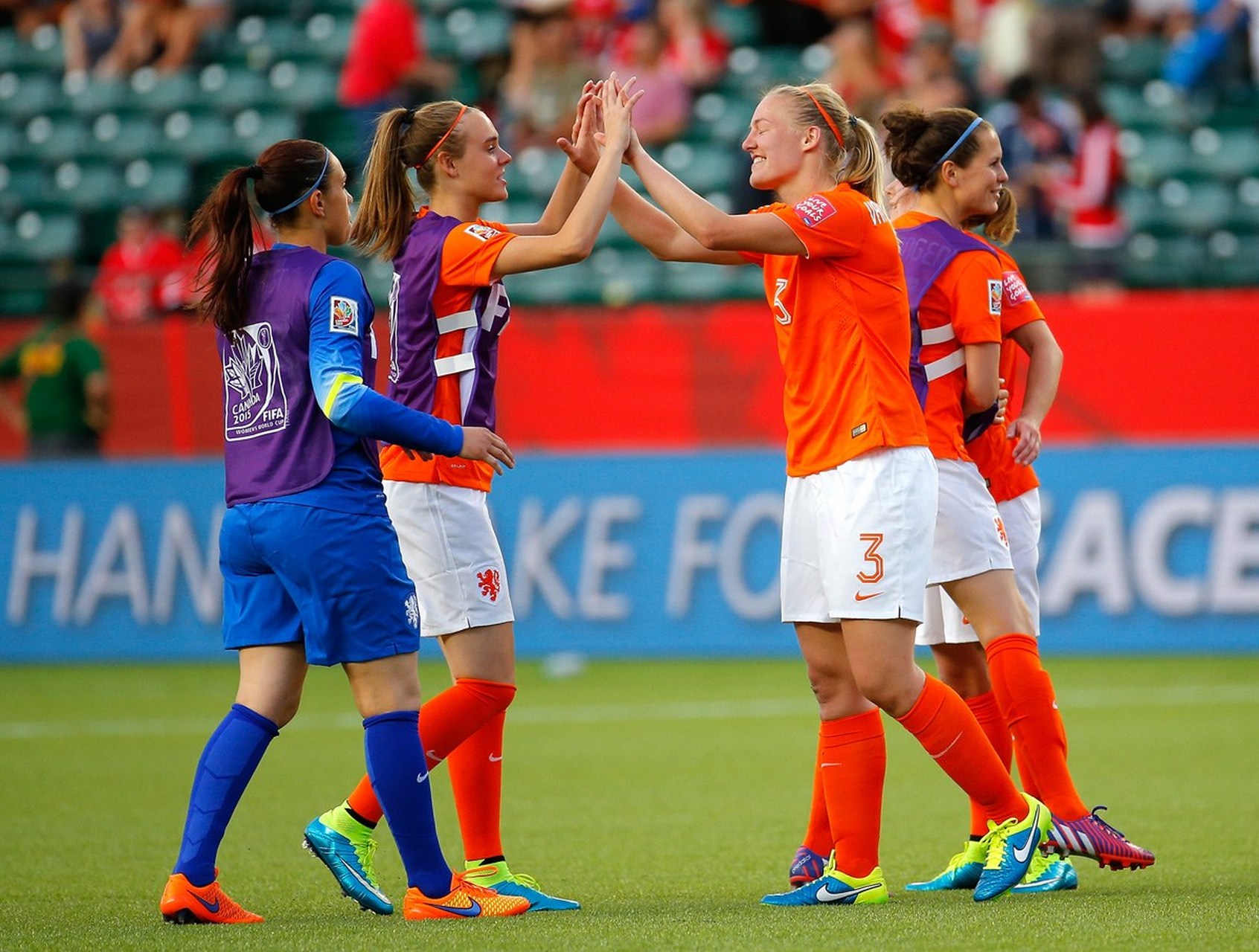 欧宝官方平台-包含美国女足队员精彩表现，助力球队跻身世界杯决赛的词条