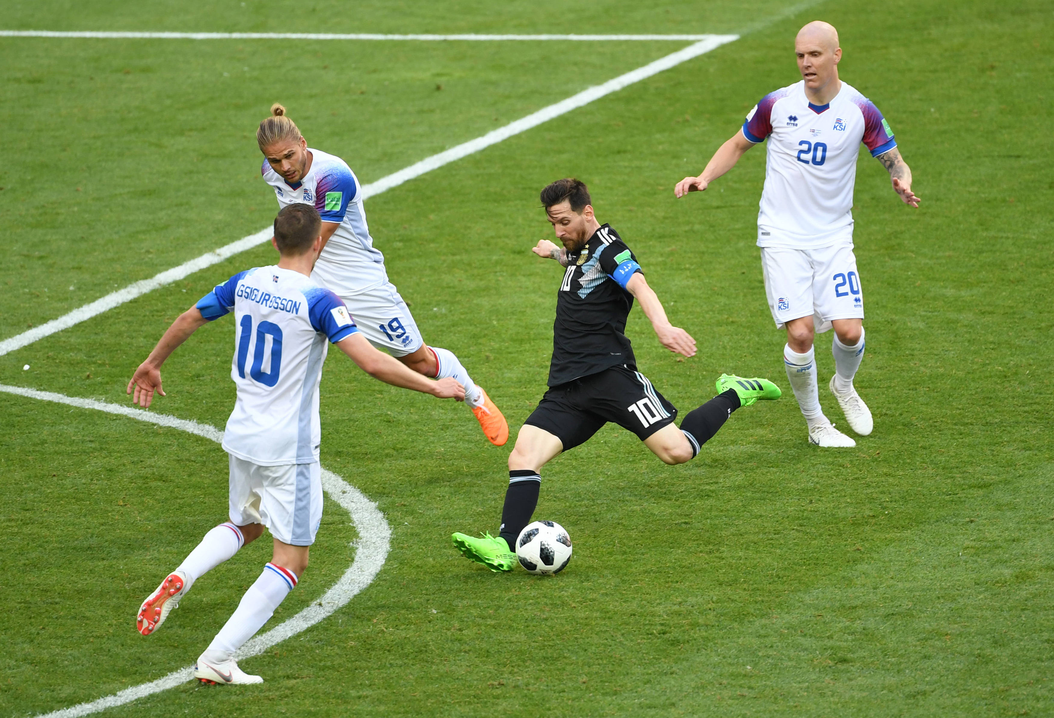 欧预赛:东欧中弱强势排兵布阵!的简单介绍 欧预赛:东欧中弱强势排兵布阵!的简单介绍